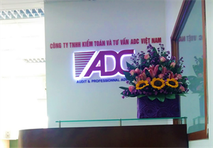 Lễ tân ADC